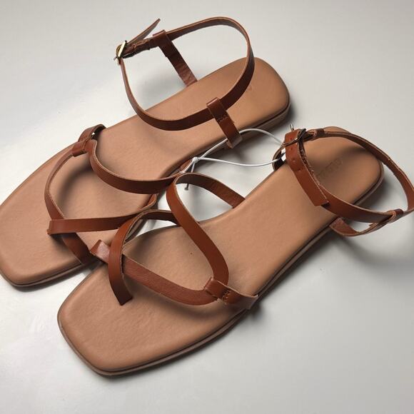 Old Navy Women's Flat Cross Strap Cognac Brown Low Heel Sandals Sz 10 - Picture 2 of 12